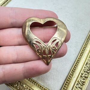 Vintage Gold Tone Heart Brooch Pin